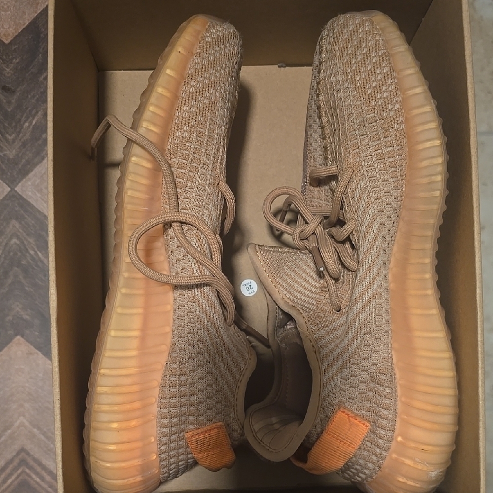 Adidas Yeezy Boost 350 V2 Sneakers